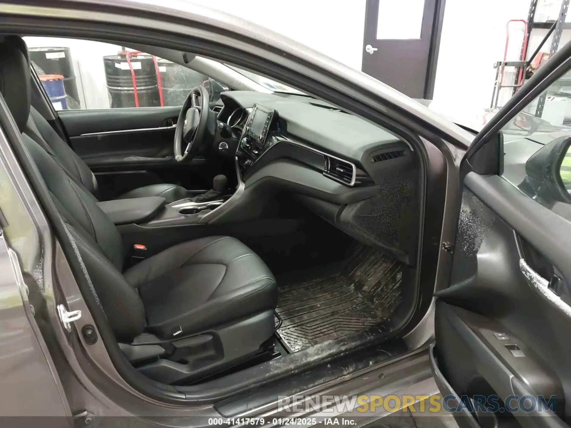 5 fotografías del automóvil dañado 4T1C11AKXPU816700 TOYOTA CAMRY 2023