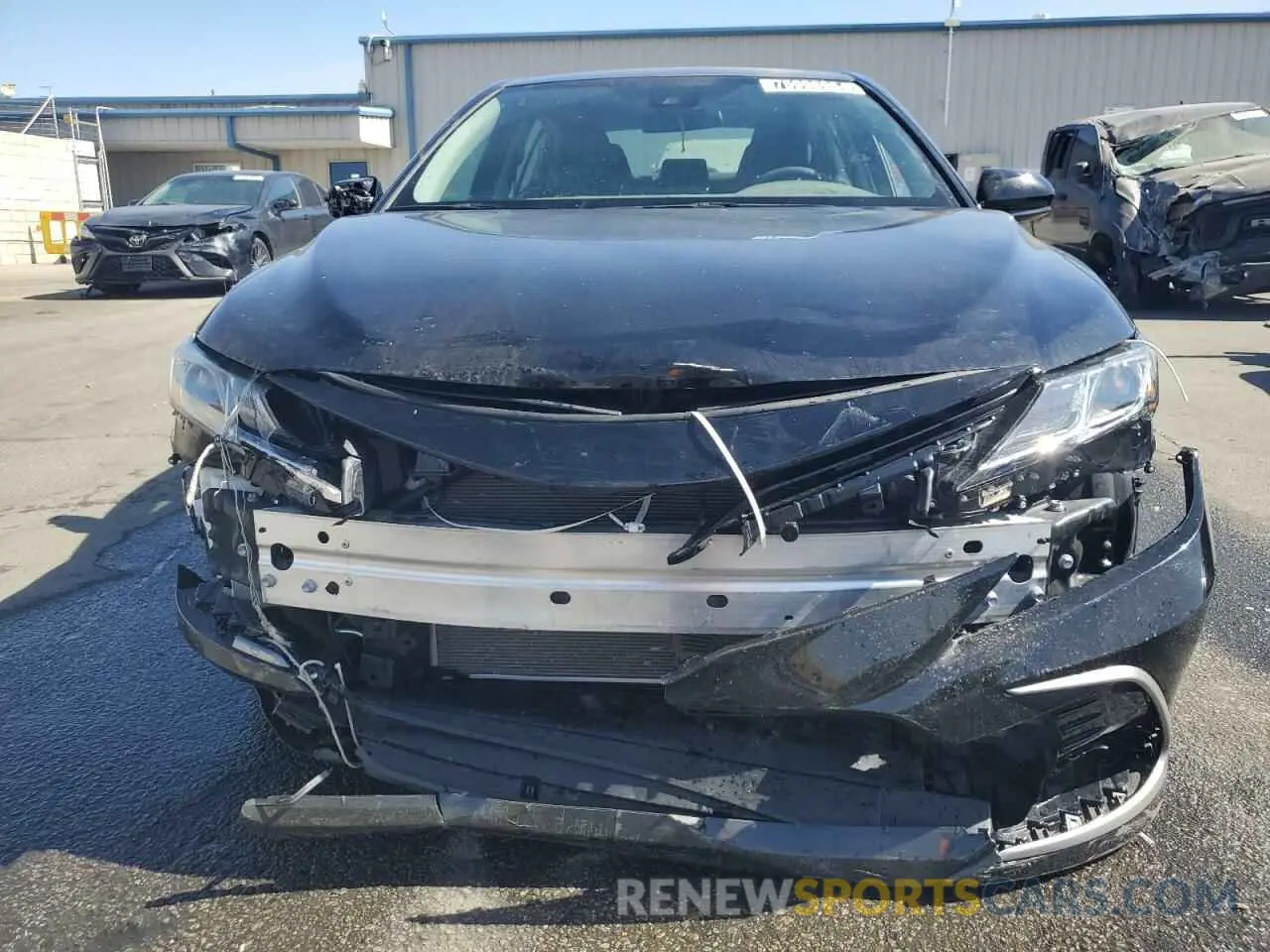 5 fotografías del automóvil dañado 4T1C11AKXPU827096 TOYOTA CAMRY 2023