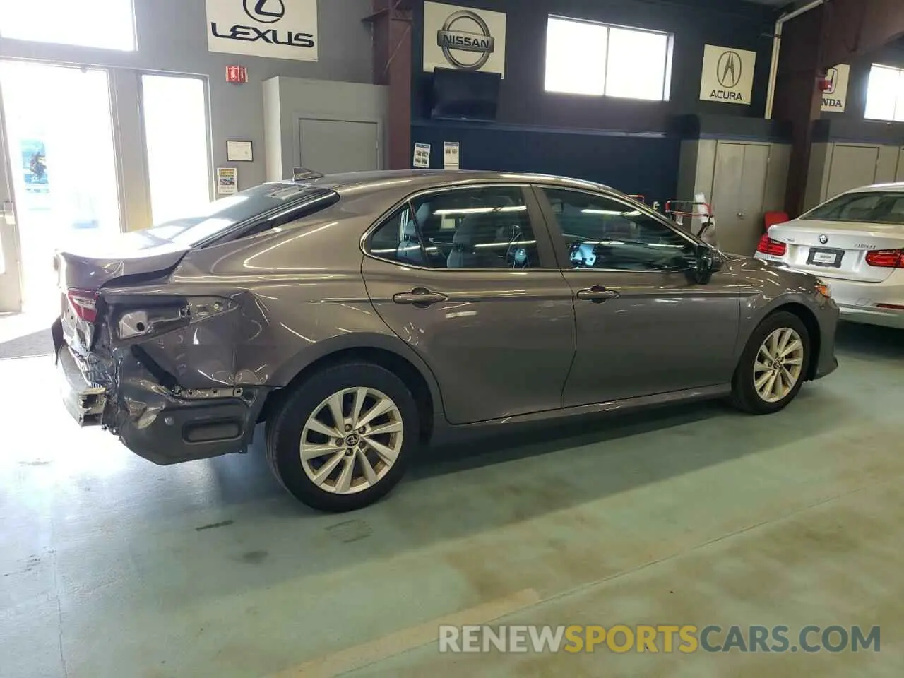 3 fotografías del automóvil dañado 4T1C11BK1PU080745 TOYOTA CAMRY 2023