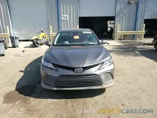 13 fotografías del automóvil dañado 4T1C11BK1PU102145 TOYOTA CAMRY 2023