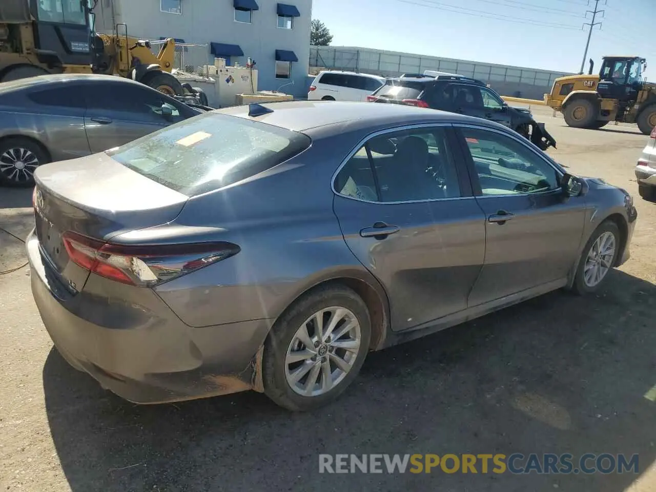 3 fotografías del automóvil dañado 4T1C11BK1PU102145 TOYOTA CAMRY 2023