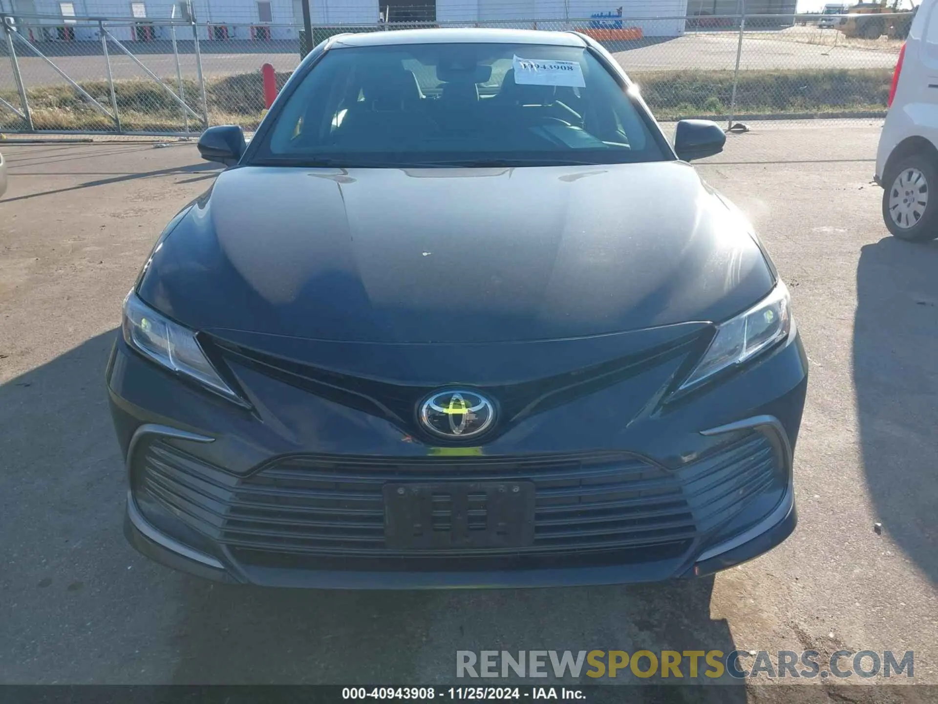 13 fotografías del automóvil dañado 4T1C11BK3PU091620 TOYOTA CAMRY 2023