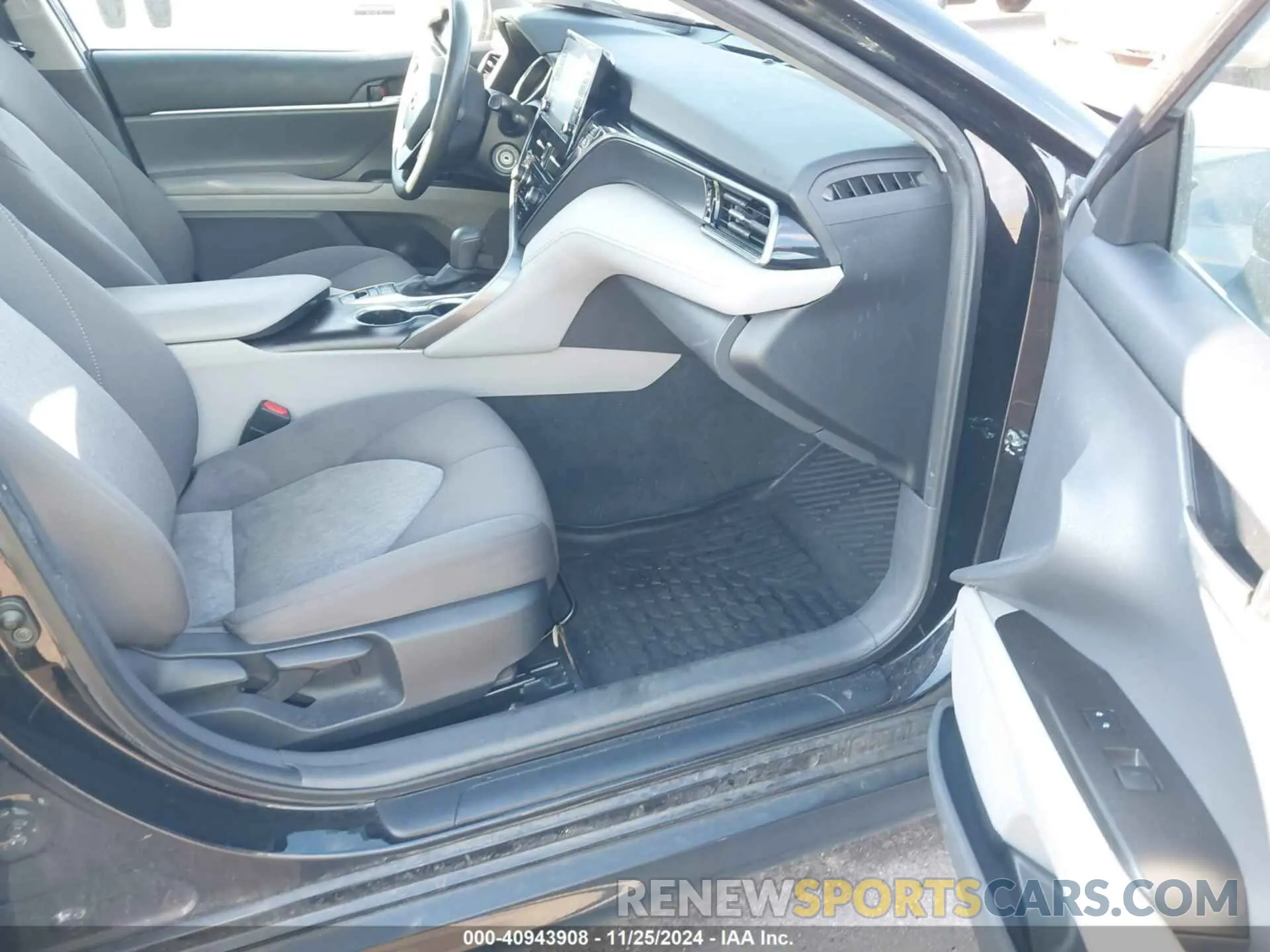 5 fotografías del automóvil dañado 4T1C11BK3PU091620 TOYOTA CAMRY 2023