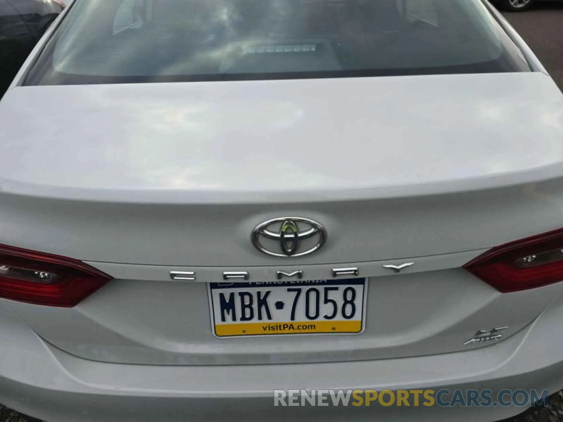 19 fotografías del automóvil dañado 4T1C11BK4PU081906 TOYOTA CAMRY 2023