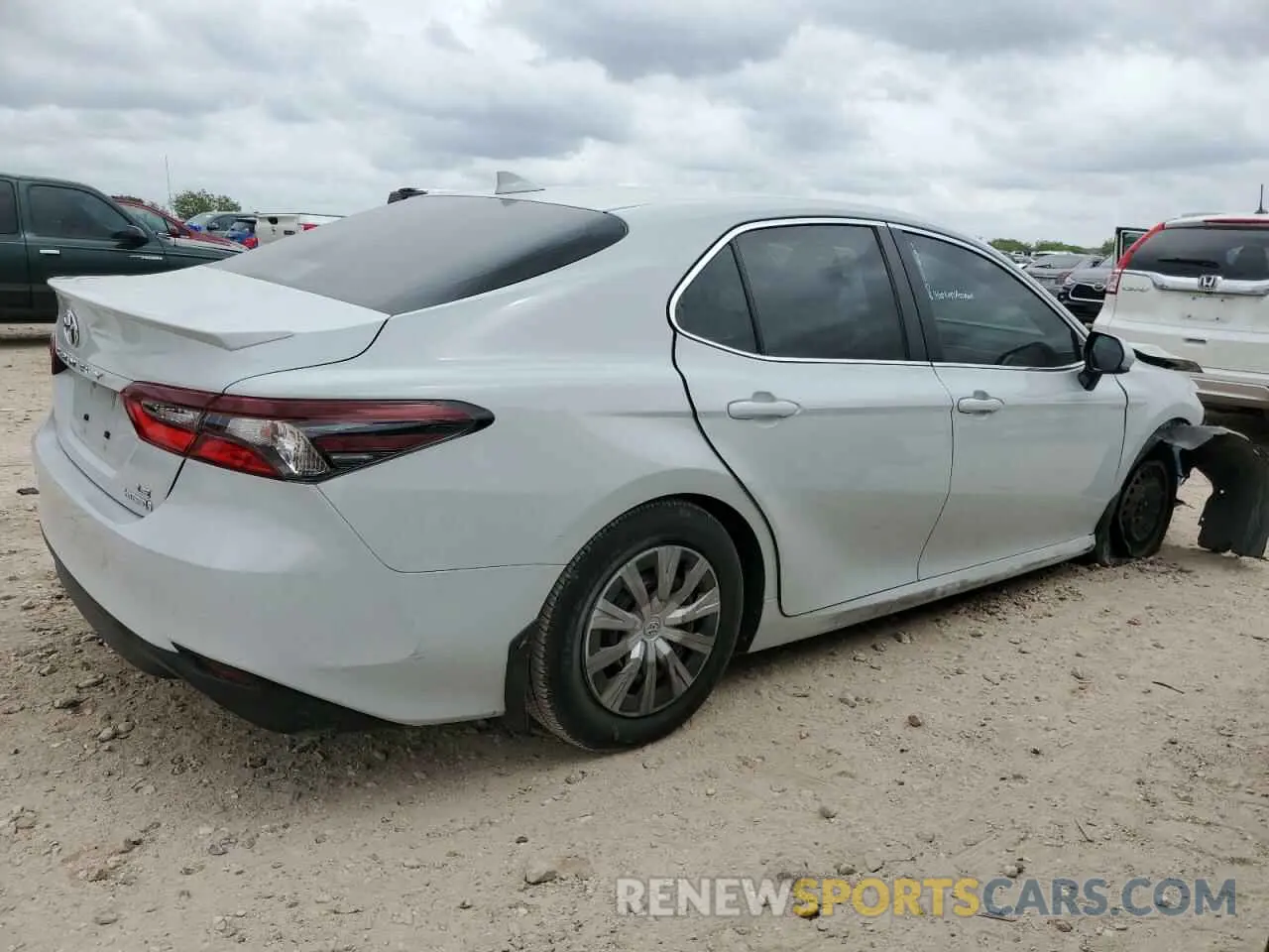3 fotografías del automóvil dañado 4T1C31AK2PU052321 TOYOTA CAMRY 2023