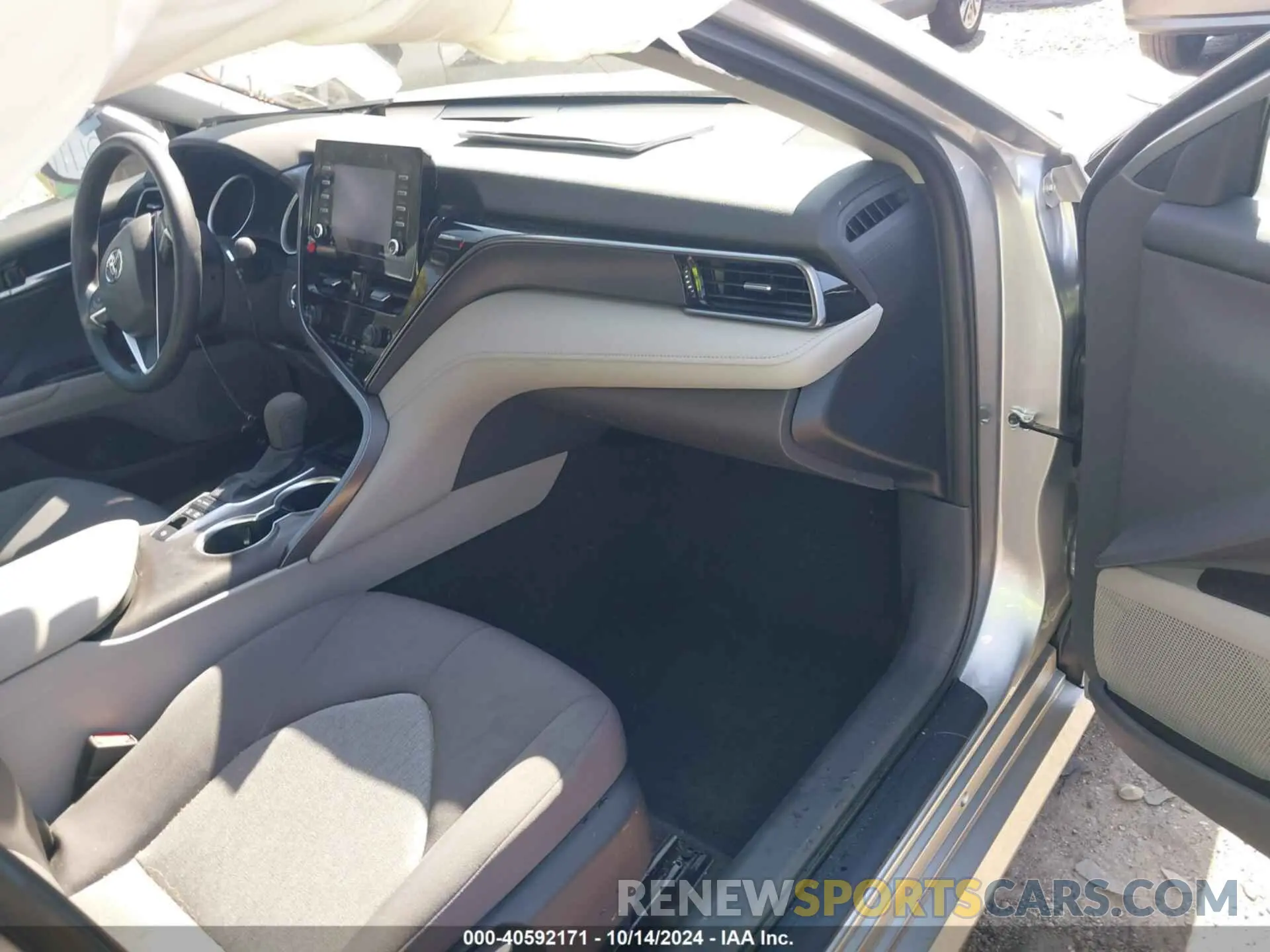 5 fotografías del automóvil dañado 4T1C31AK3PU619507 TOYOTA CAMRY 2023