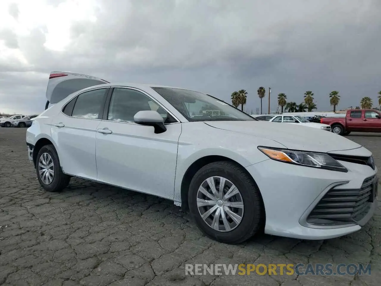 4 fotografías del automóvil dañado 4T1C31AK4PU053955 TOYOTA CAMRY 2023