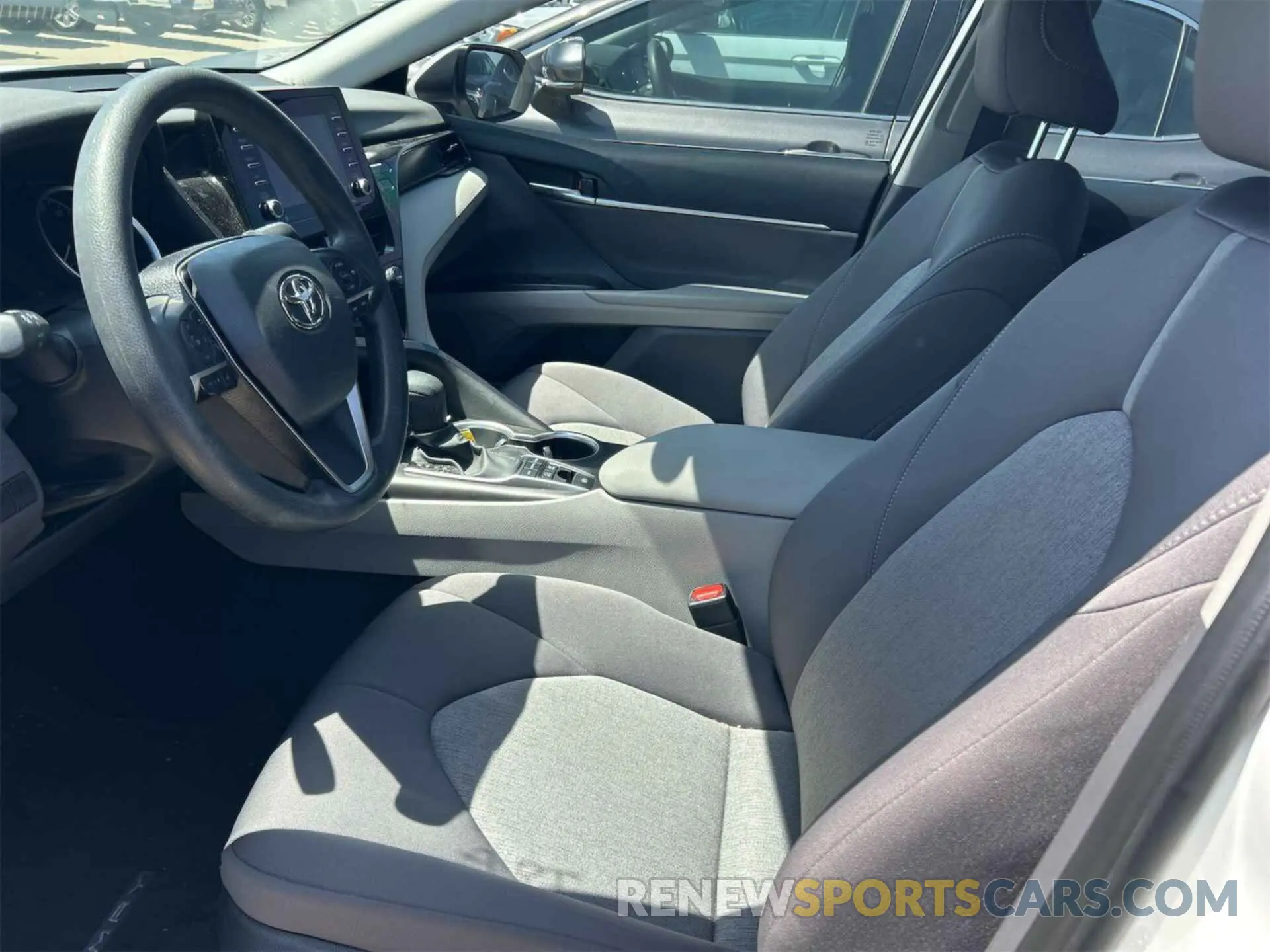 16 fotografías del automóvil dañado 4T1C31AK4PU611237 TOYOTA CAMRY 2023