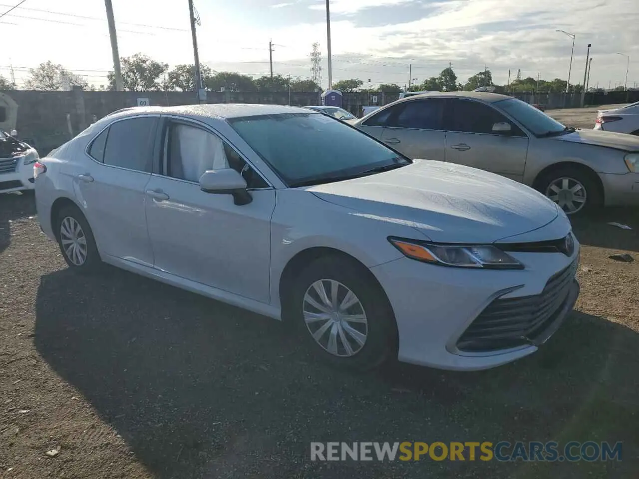 4 fotografías del automóvil dañado 4T1C31AK7PU056185 TOYOTA CAMRY 2023
