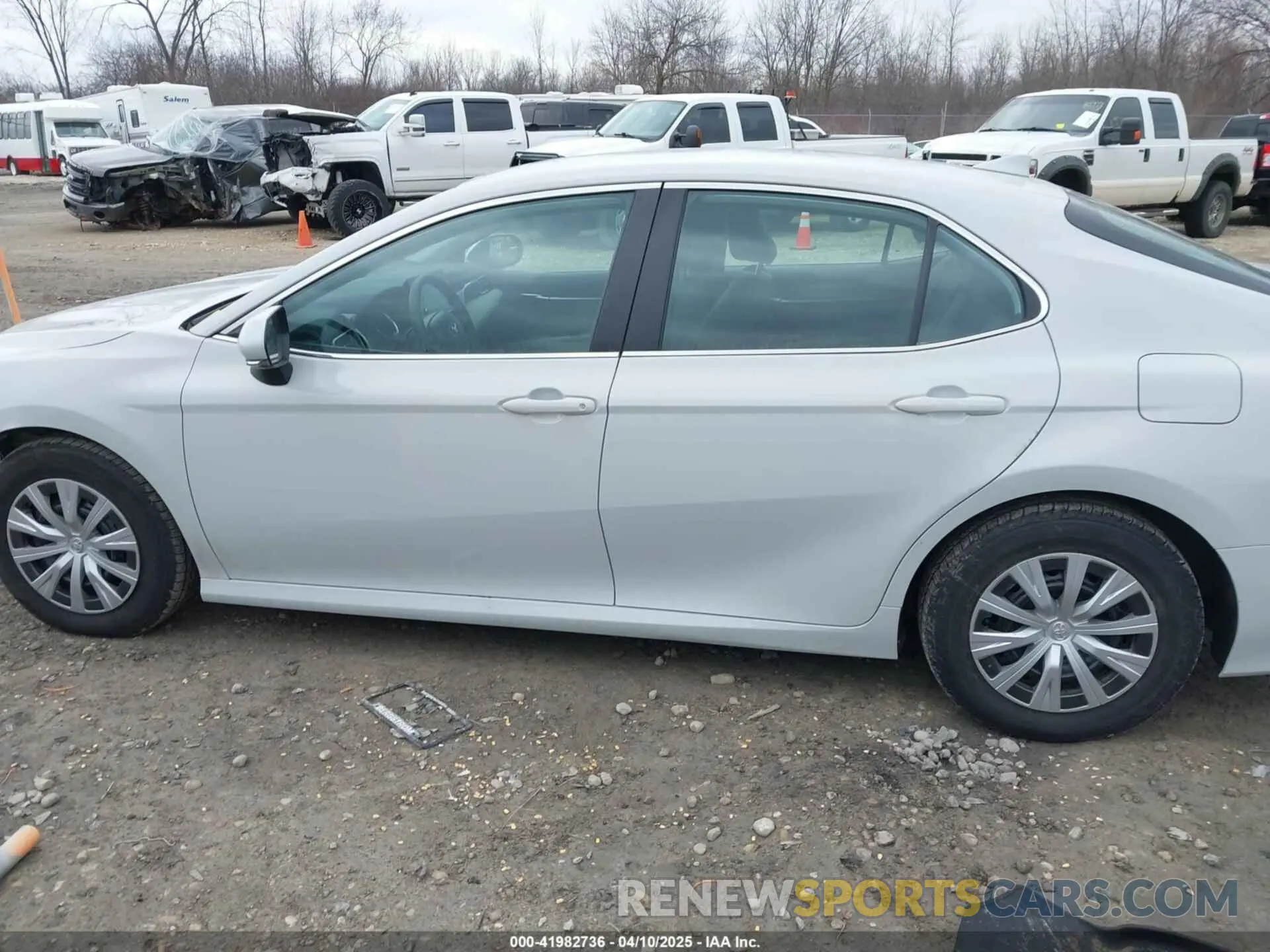15 fotografías del automóvil dañado 4T1C31AK8PU052114 TOYOTA CAMRY 2023