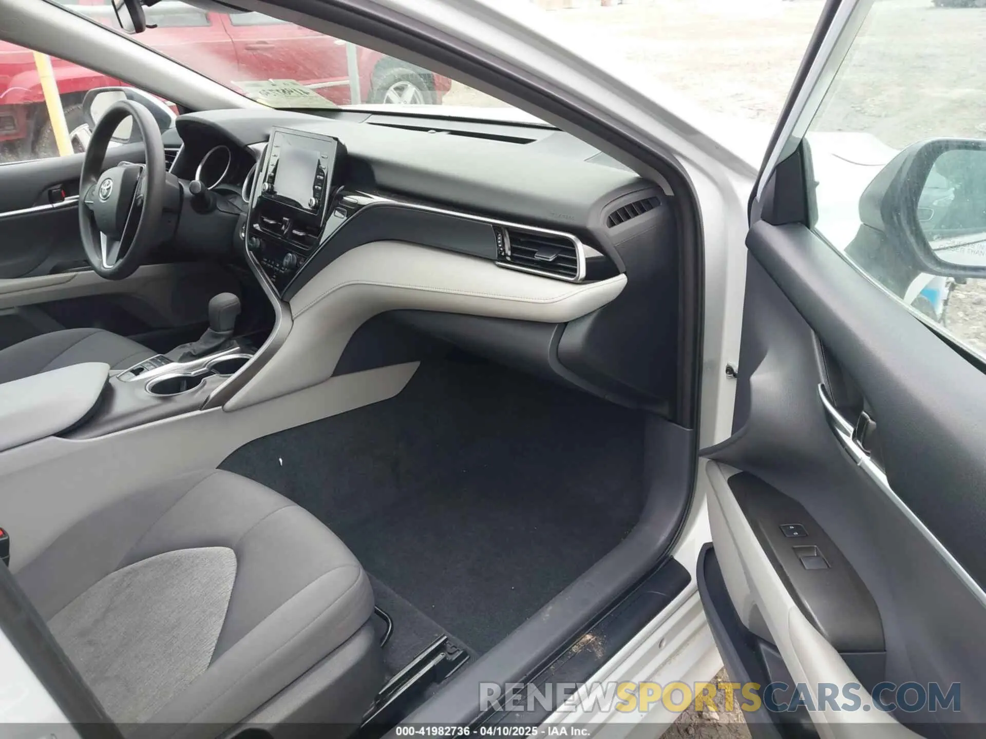 5 fotografías del automóvil dañado 4T1C31AK8PU052114 TOYOTA CAMRY 2023