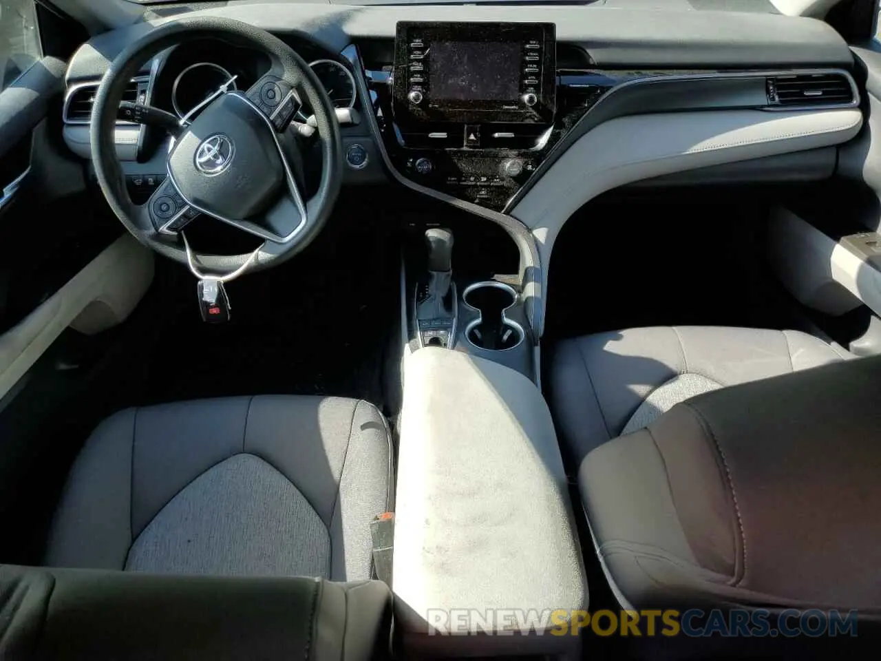 8 fotografías del automóvil dañado 4T1C31AK8PU600564 TOYOTA CAMRY 2023