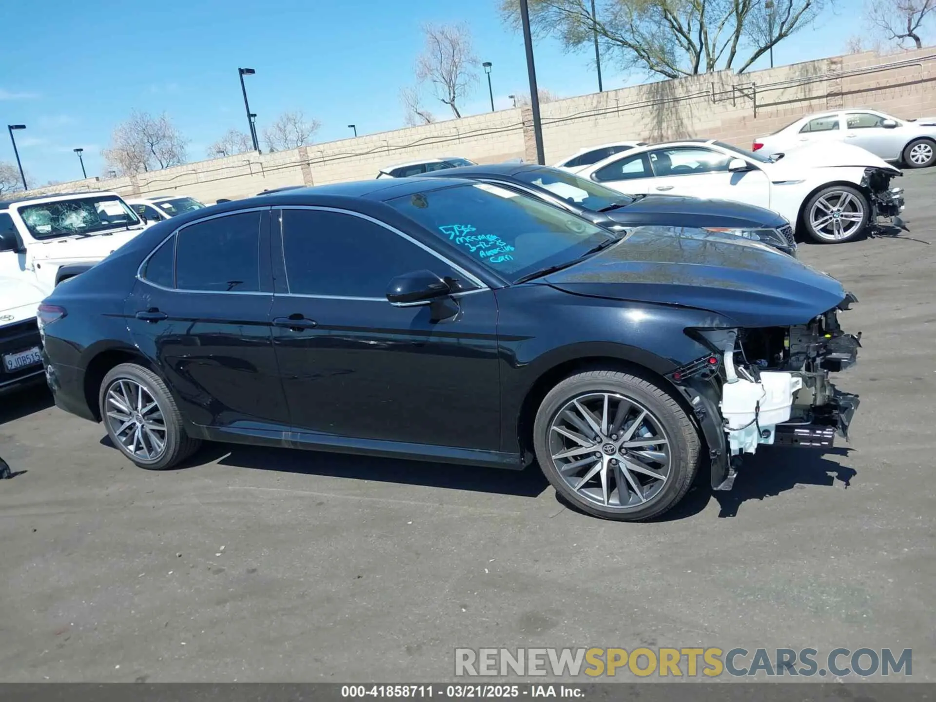 14 fotografías del automóvil dañado 4T1F11AK1PU181802 TOYOTA CAMRY 2023