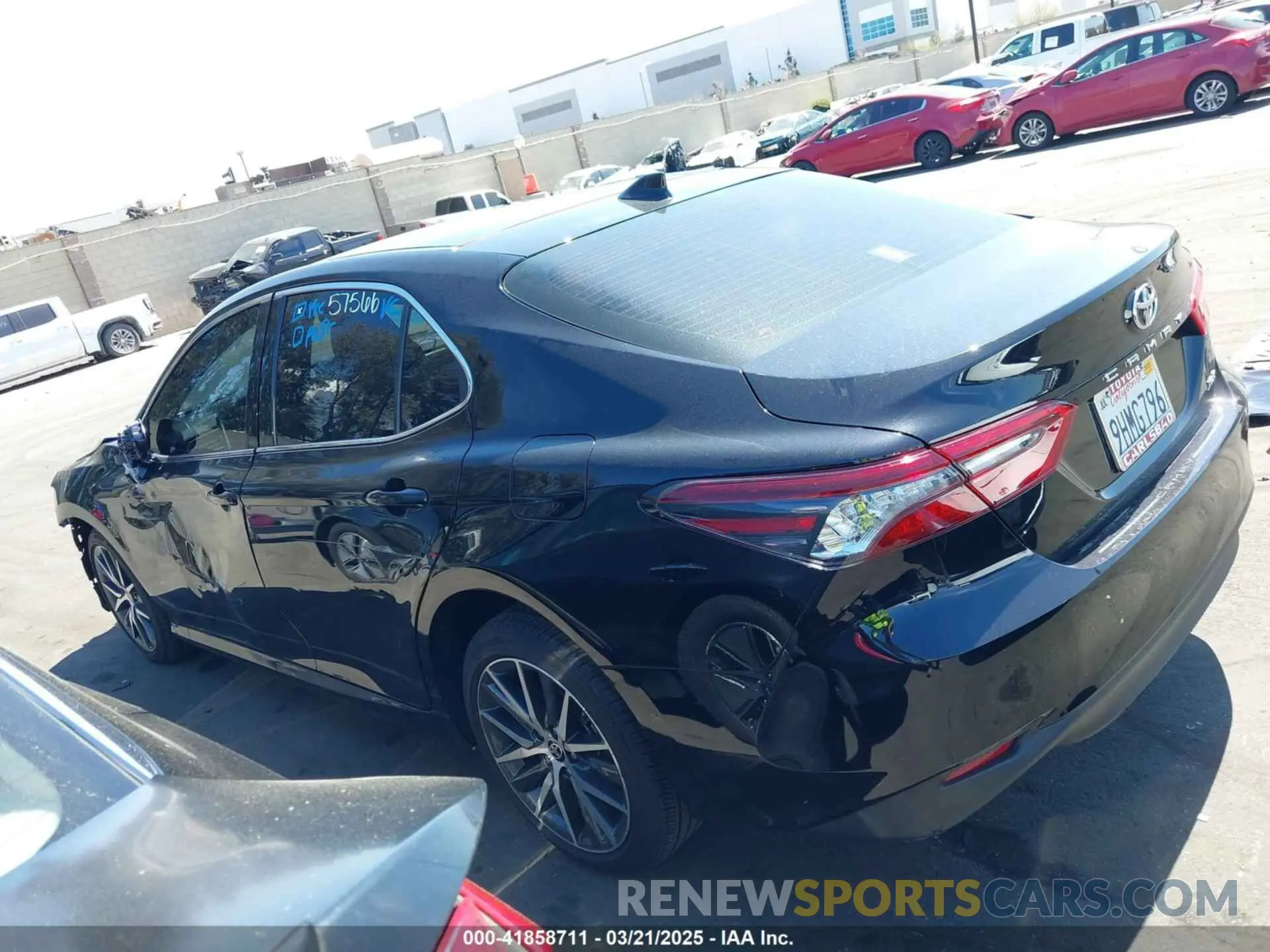 15 fotografías del automóvil dañado 4T1F11AK1PU181802 TOYOTA CAMRY 2023