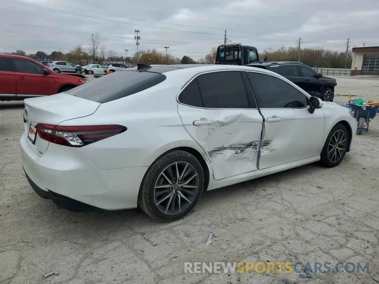 3 fotografías del automóvil dañado 4T1F11AK2PU727541 TOYOTA CAMRY 2023