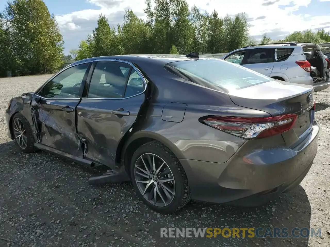 2 fotografías del automóvil dañado 4T1F11AK4PU165464 TOYOTA CAMRY 2023