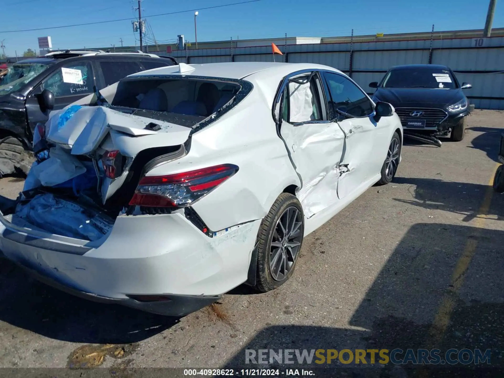 4 fotografías del automóvil dañado 4T1F11AKXPU727240 TOYOTA CAMRY 2023