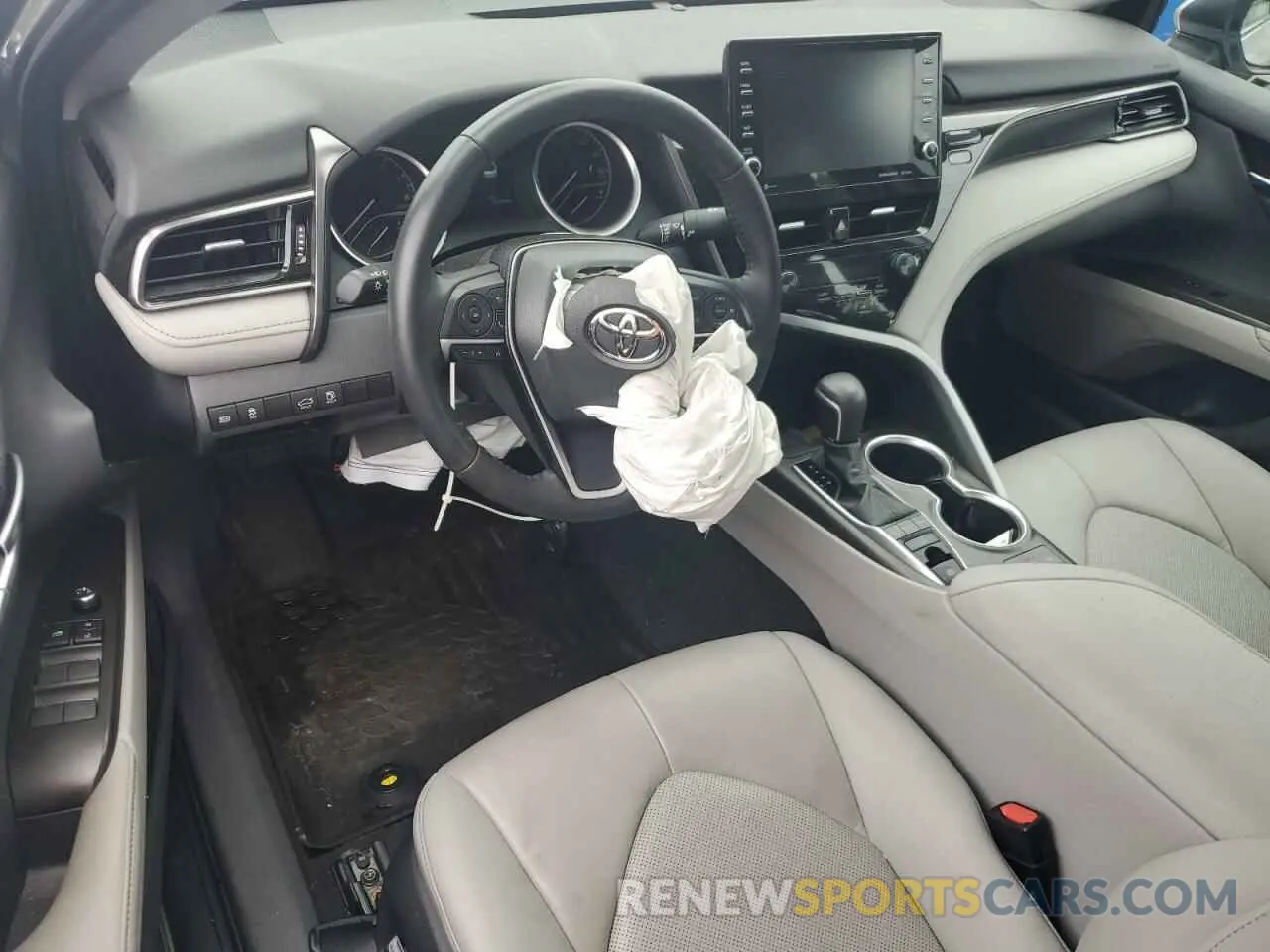 8 fotografías del automóvil dañado 4T1F11BKXPU076979 TOYOTA CAMRY 2023