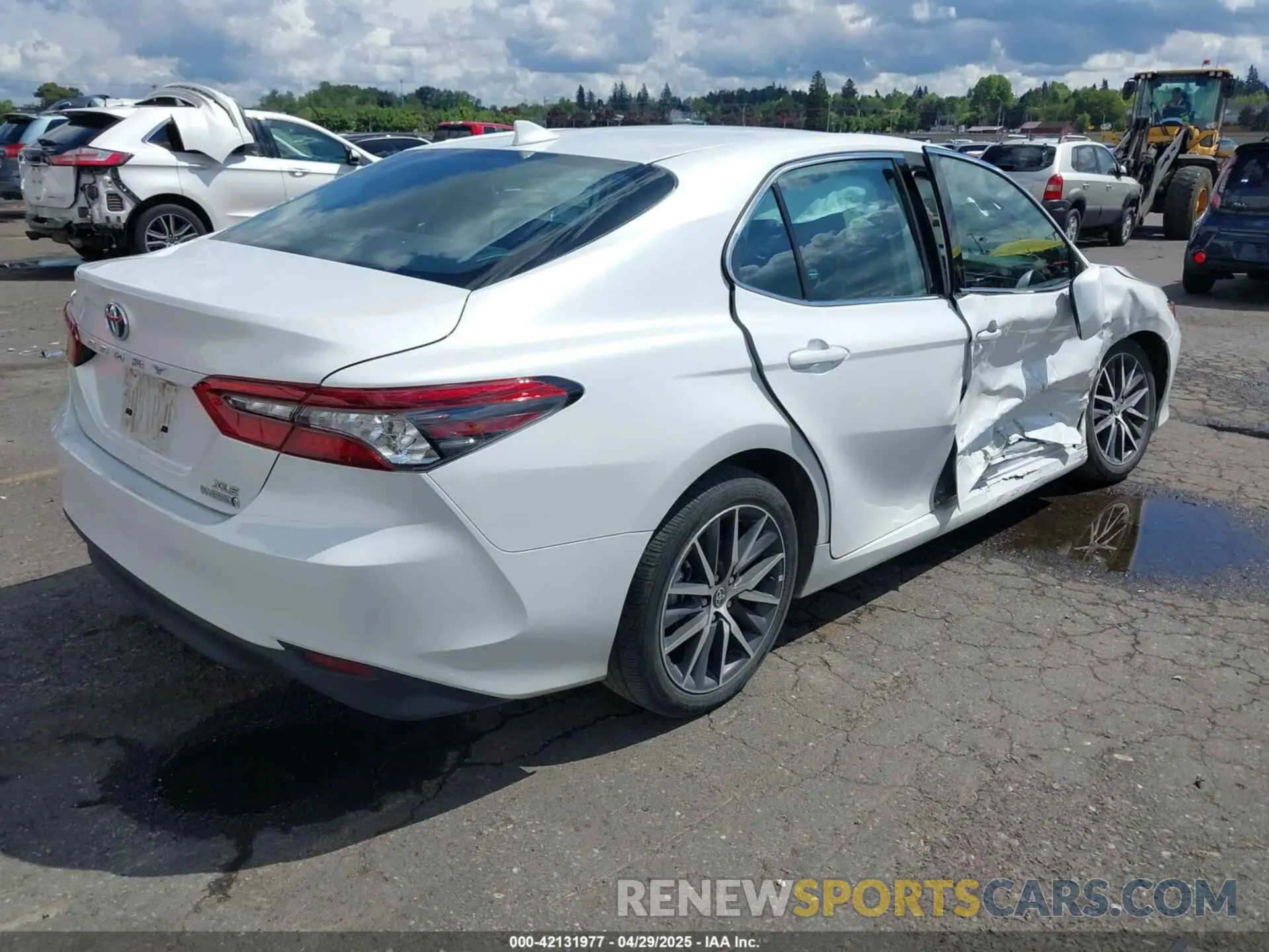 4 fotografías del automóvil dañado 4T1F31AK6PU615593 TOYOTA CAMRY 2023