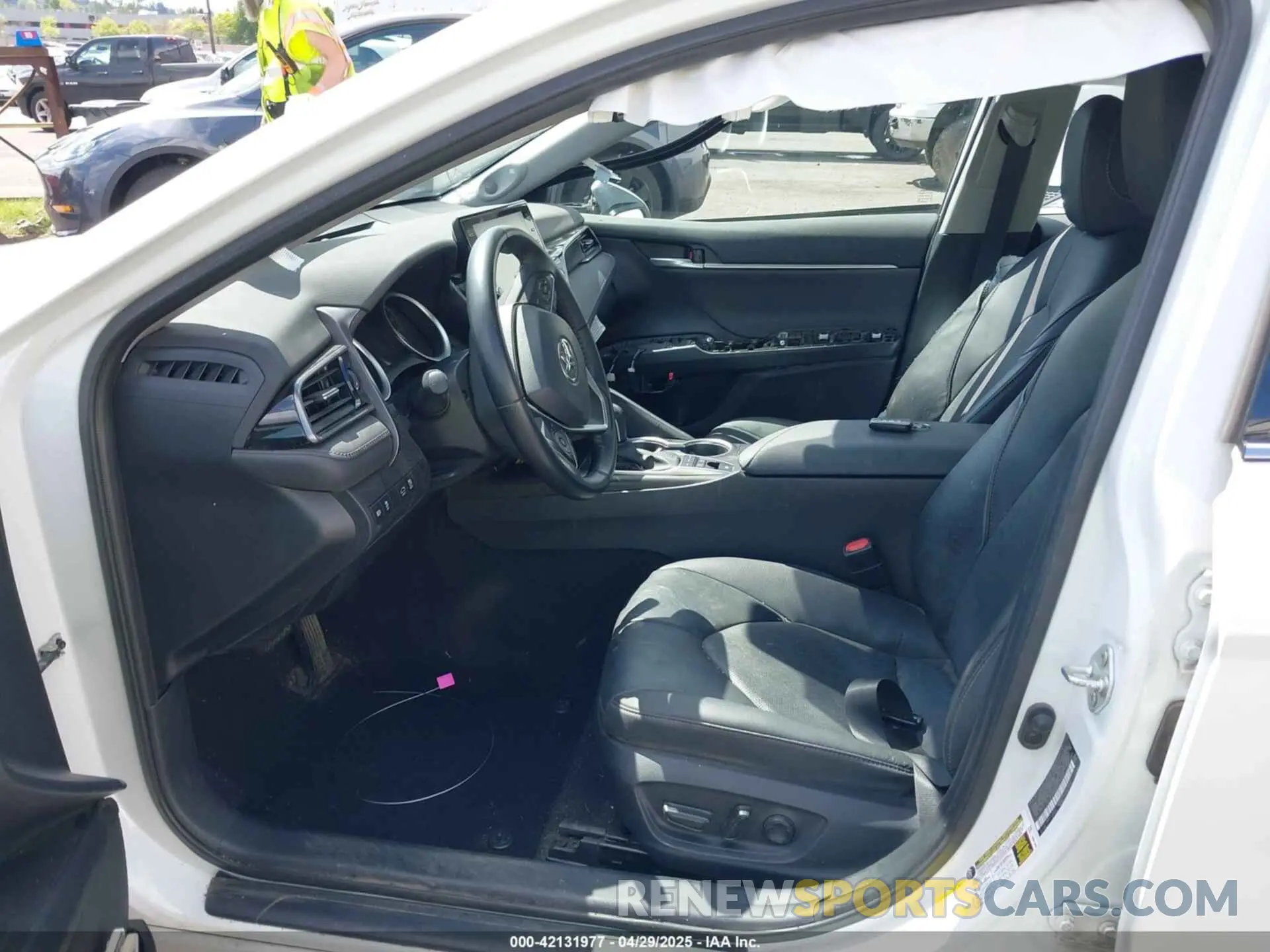 5 fotografías del automóvil dañado 4T1F31AK6PU615593 TOYOTA CAMRY 2023