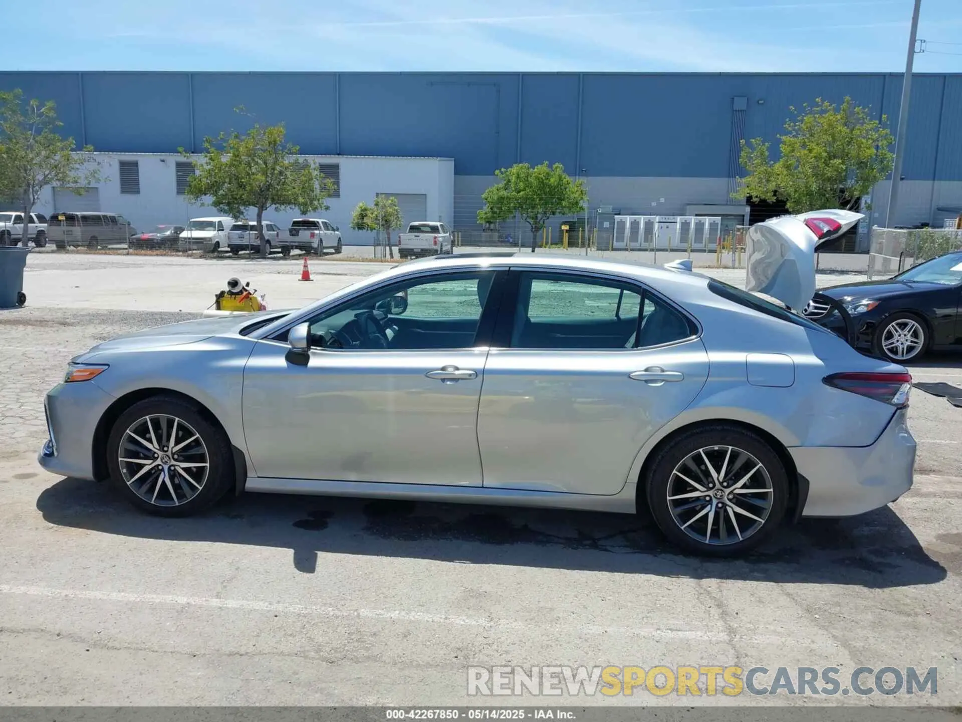15 fotografías del automóvil dañado 4T1F31AK7PU613965 TOYOTA CAMRY 2023