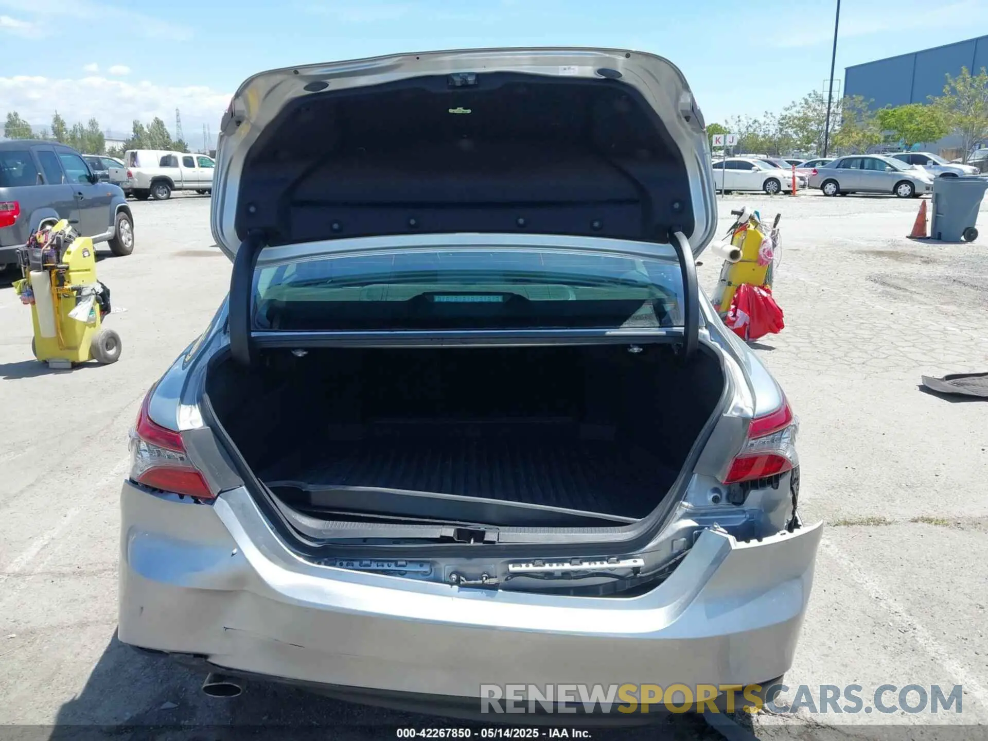 17 fotografías del automóvil dañado 4T1F31AK7PU613965 TOYOTA CAMRY 2023