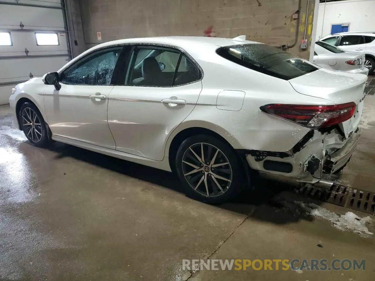 2 fotografías del automóvil dañado 4T1F31AKXPU054878 TOYOTA CAMRY 2023