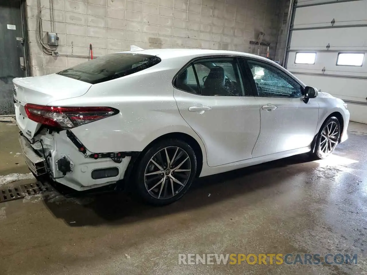 3 fotografías del automóvil dañado 4T1F31AKXPU054878 TOYOTA CAMRY 2023