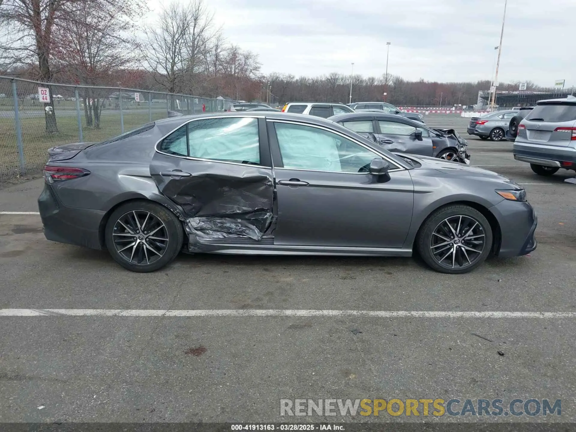 13 fotografías del automóvil dañado 4T1G11AK0PU078617 TOYOTA CAMRY 2023