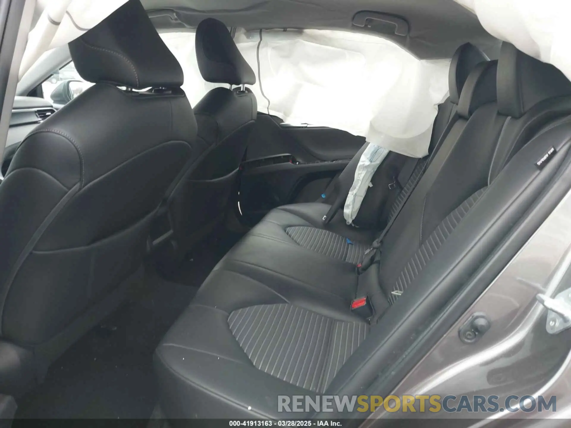 8 fotografías del automóvil dañado 4T1G11AK0PU078617 TOYOTA CAMRY 2023