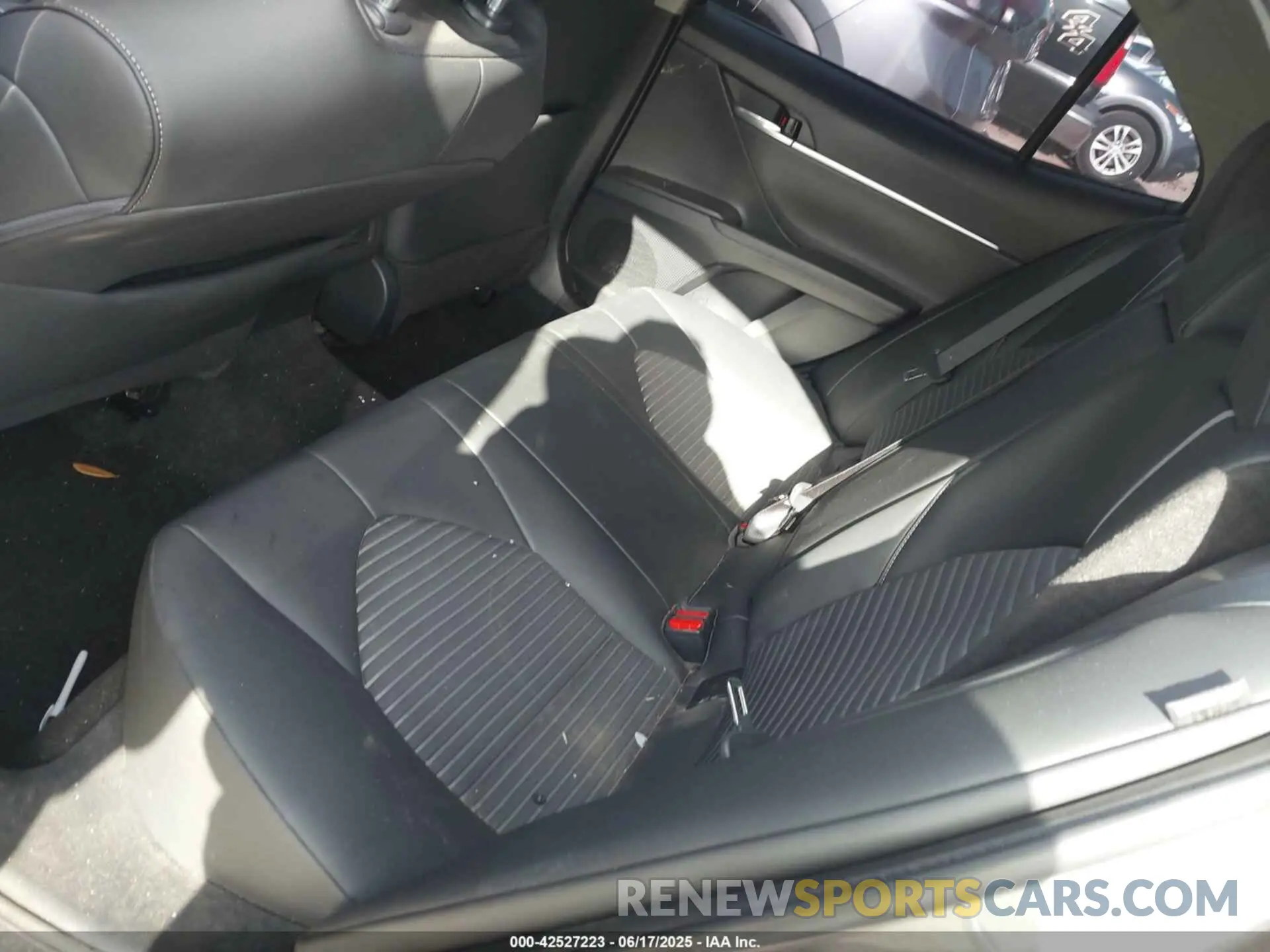 8 fotografías del automóvil dañado 4T1G11AK0PU085602 TOYOTA CAMRY 2023