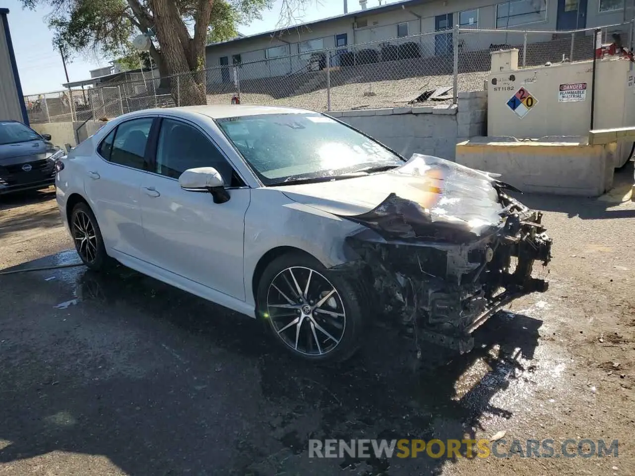 4 fotografías del automóvil dañado 4T1G11AK0PU110191 TOYOTA CAMRY 2023