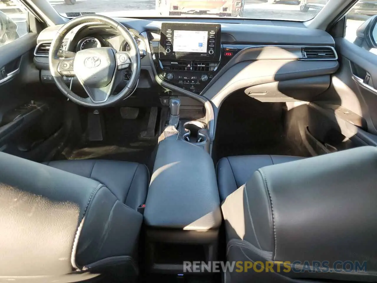8 fotografías del automóvil dañado 4T1G11AK0PU114421 TOYOTA CAMRY 2023
