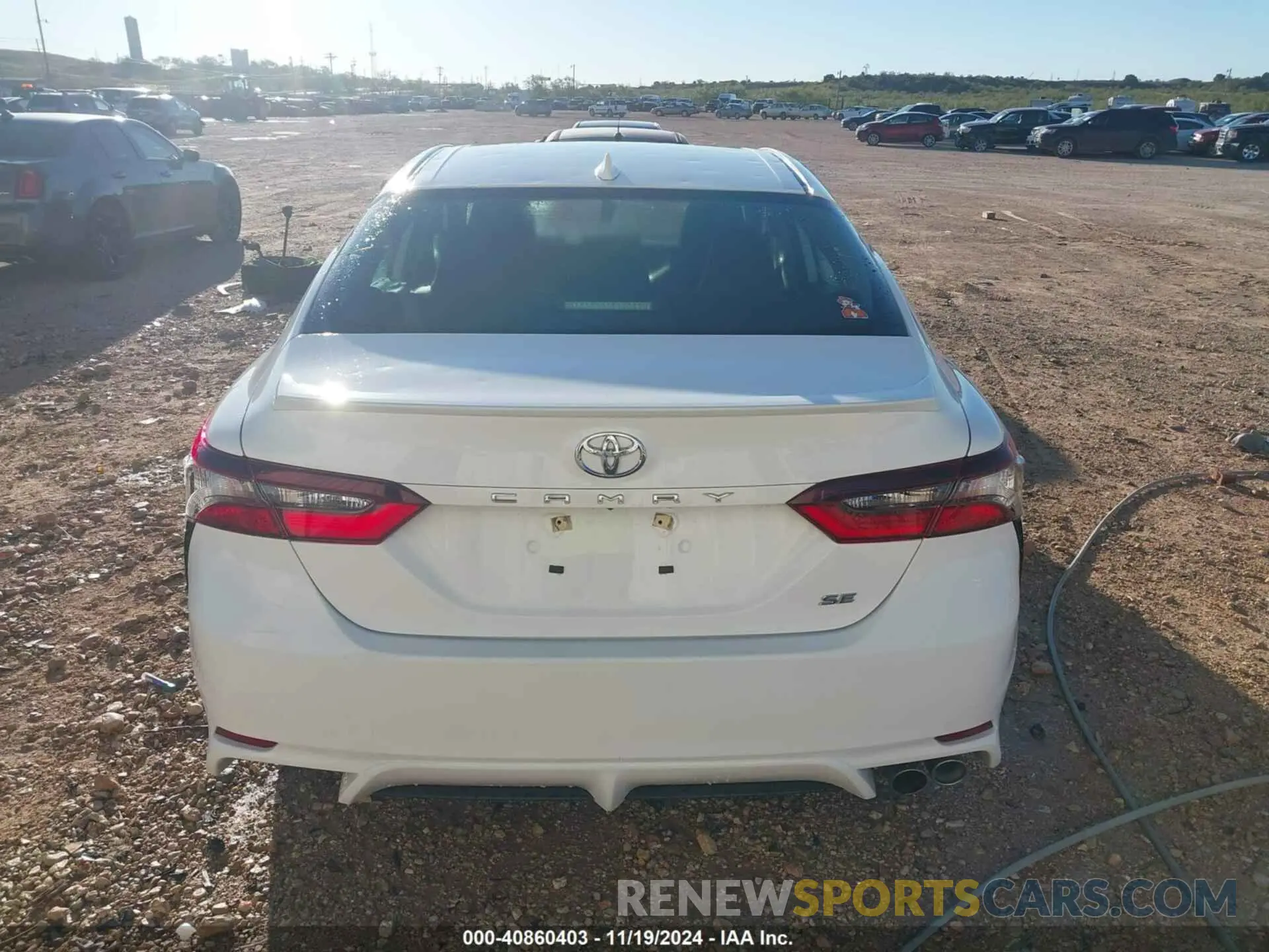 16 fotografías del automóvil dañado 4T1G11AK0PU155163 TOYOTA CAMRY 2023
