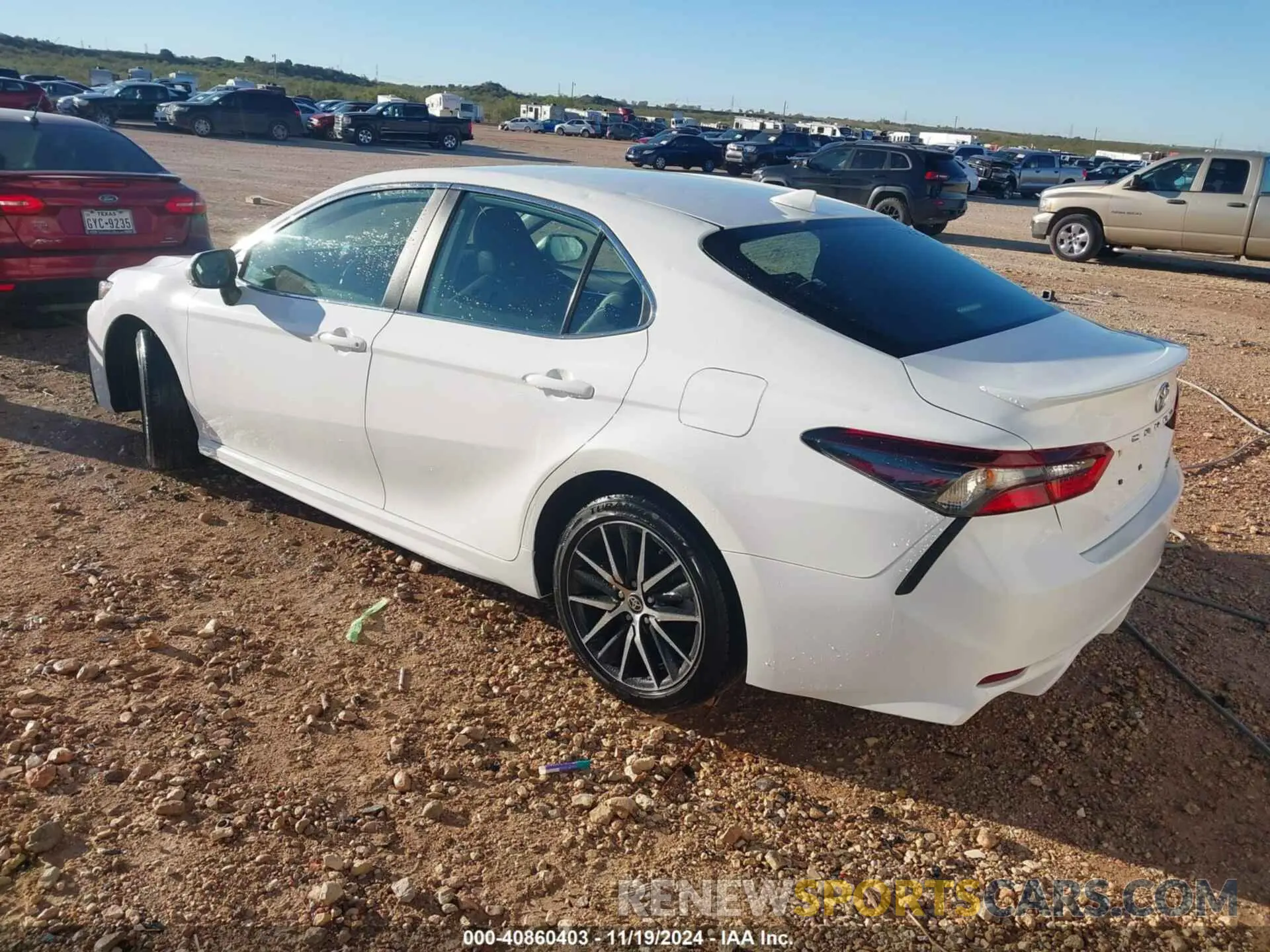 3 fotografías del automóvil dañado 4T1G11AK0PU155163 TOYOTA CAMRY 2023