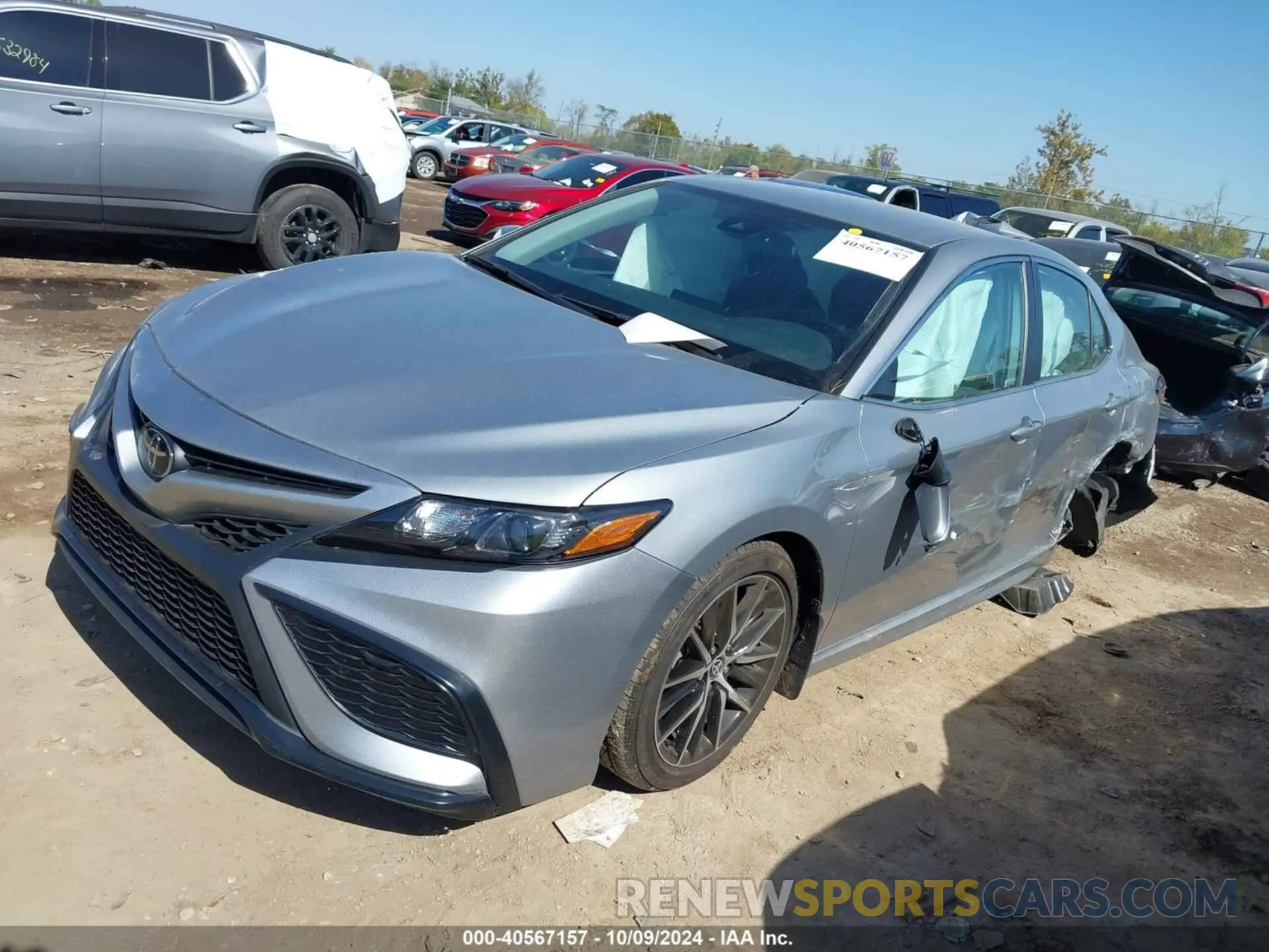 2 fotografías del automóvil dañado 4T1G11AK0PU170892 TOYOTA CAMRY 2023