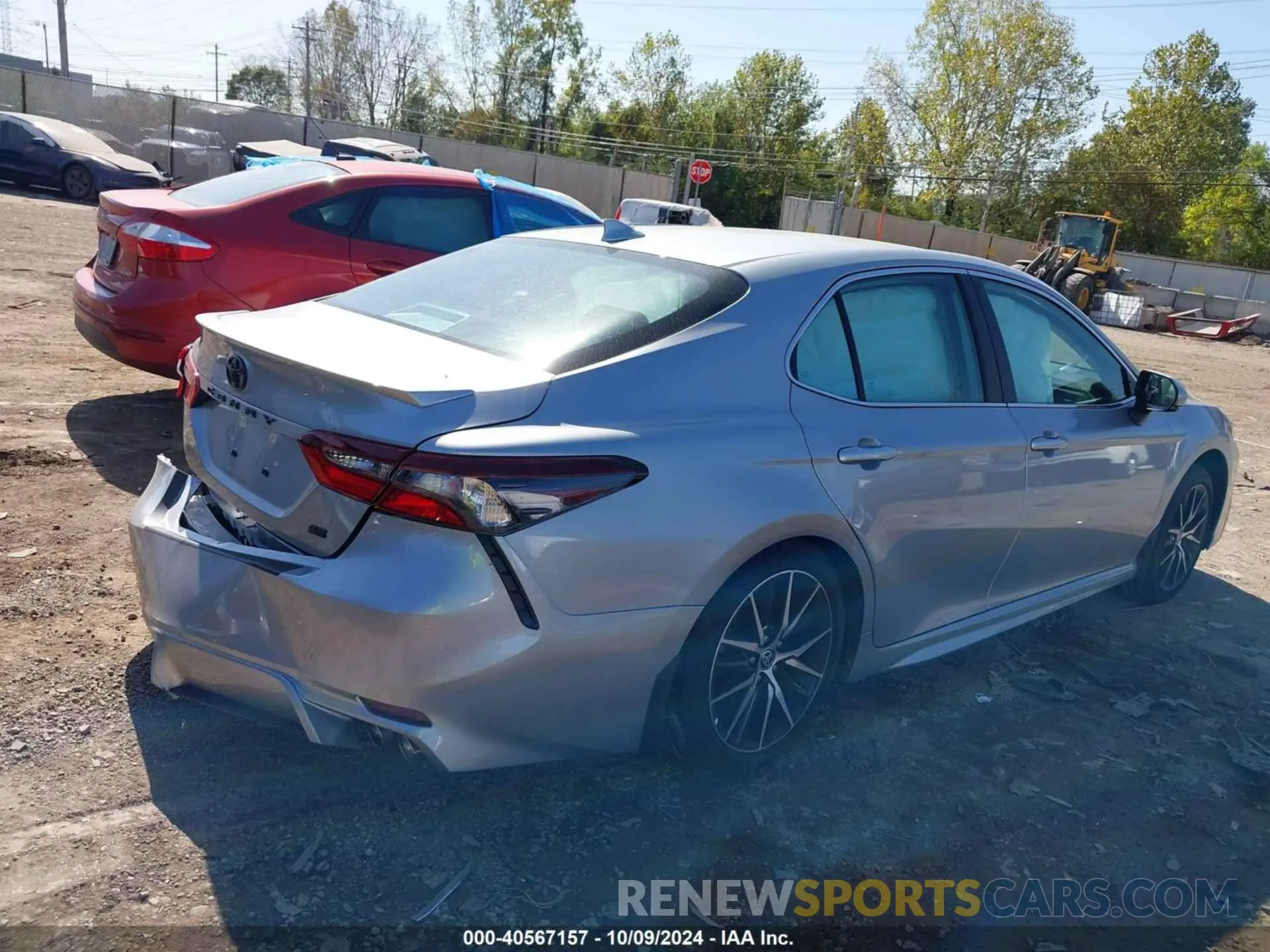 4 fotografías del automóvil dañado 4T1G11AK0PU170892 TOYOTA CAMRY 2023