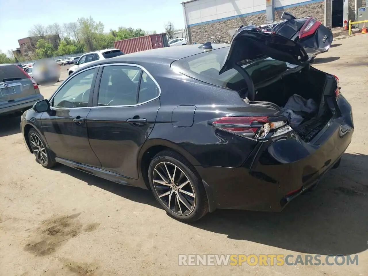 2 fotografías del automóvil dañado 4T1G11AK0PU747033 TOYOTA CAMRY 2023