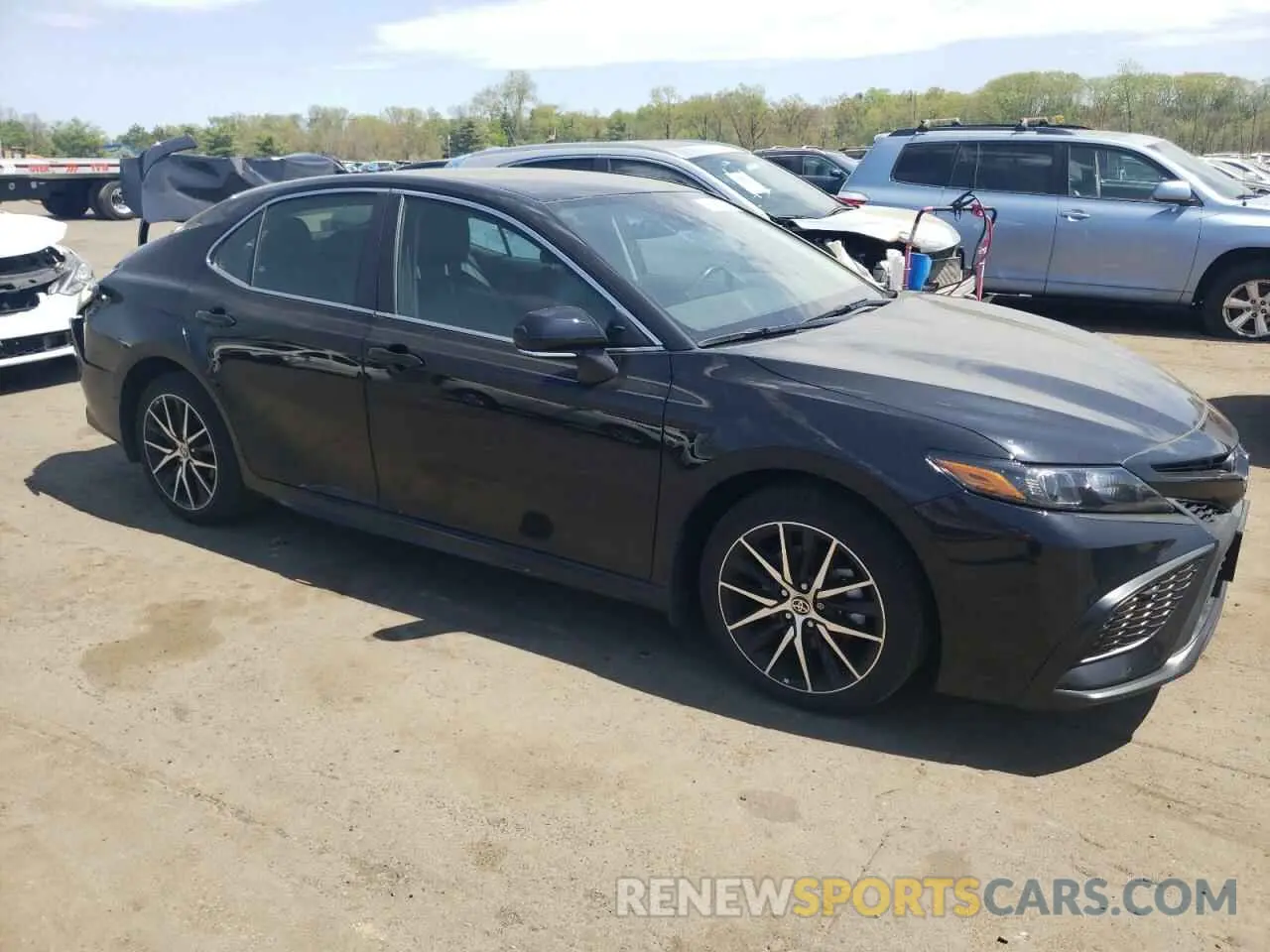 4 fotografías del automóvil dañado 4T1G11AK0PU747033 TOYOTA CAMRY 2023