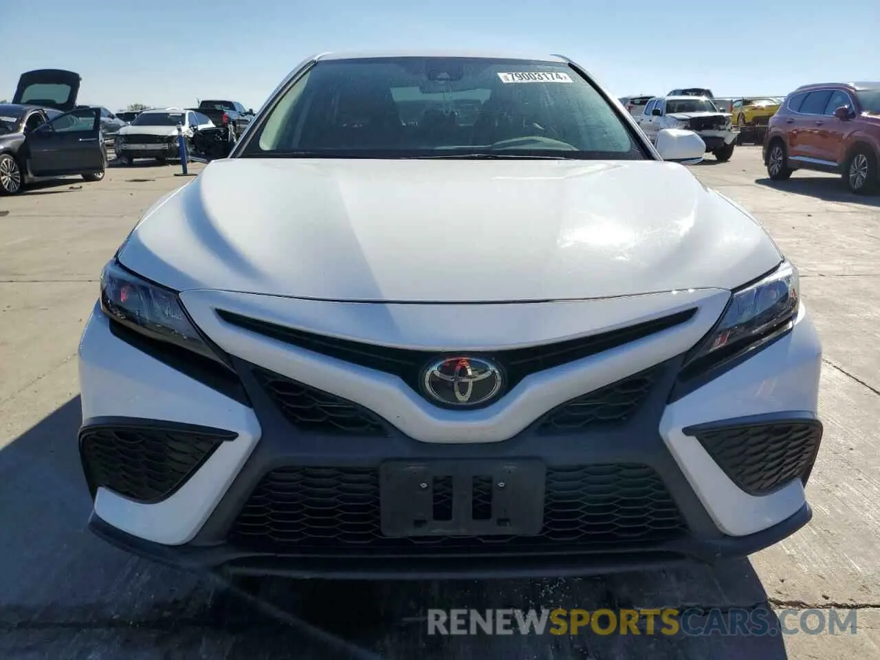 5 fotografías del automóvil dañado 4T1G11AK0PU748134 TOYOTA CAMRY 2023