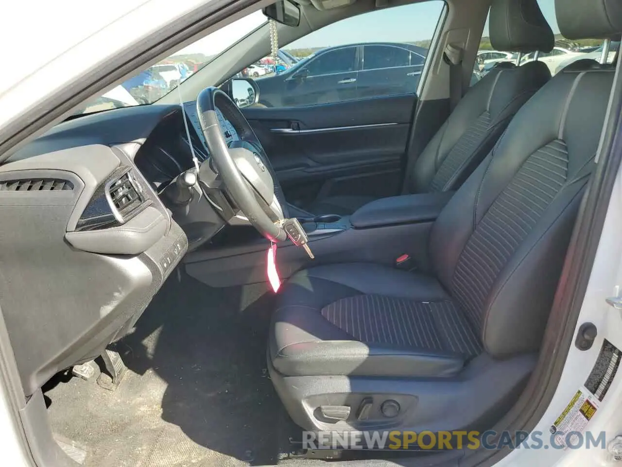 7 fotografías del automóvil dañado 4T1G11AK0PU748134 TOYOTA CAMRY 2023