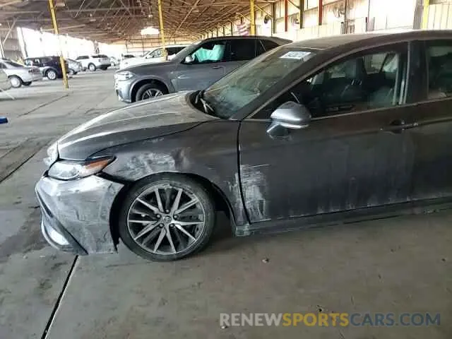 13 fotografías del automóvil dañado 4T1G11AK0PU777701 TOYOTA CAMRY 2023
