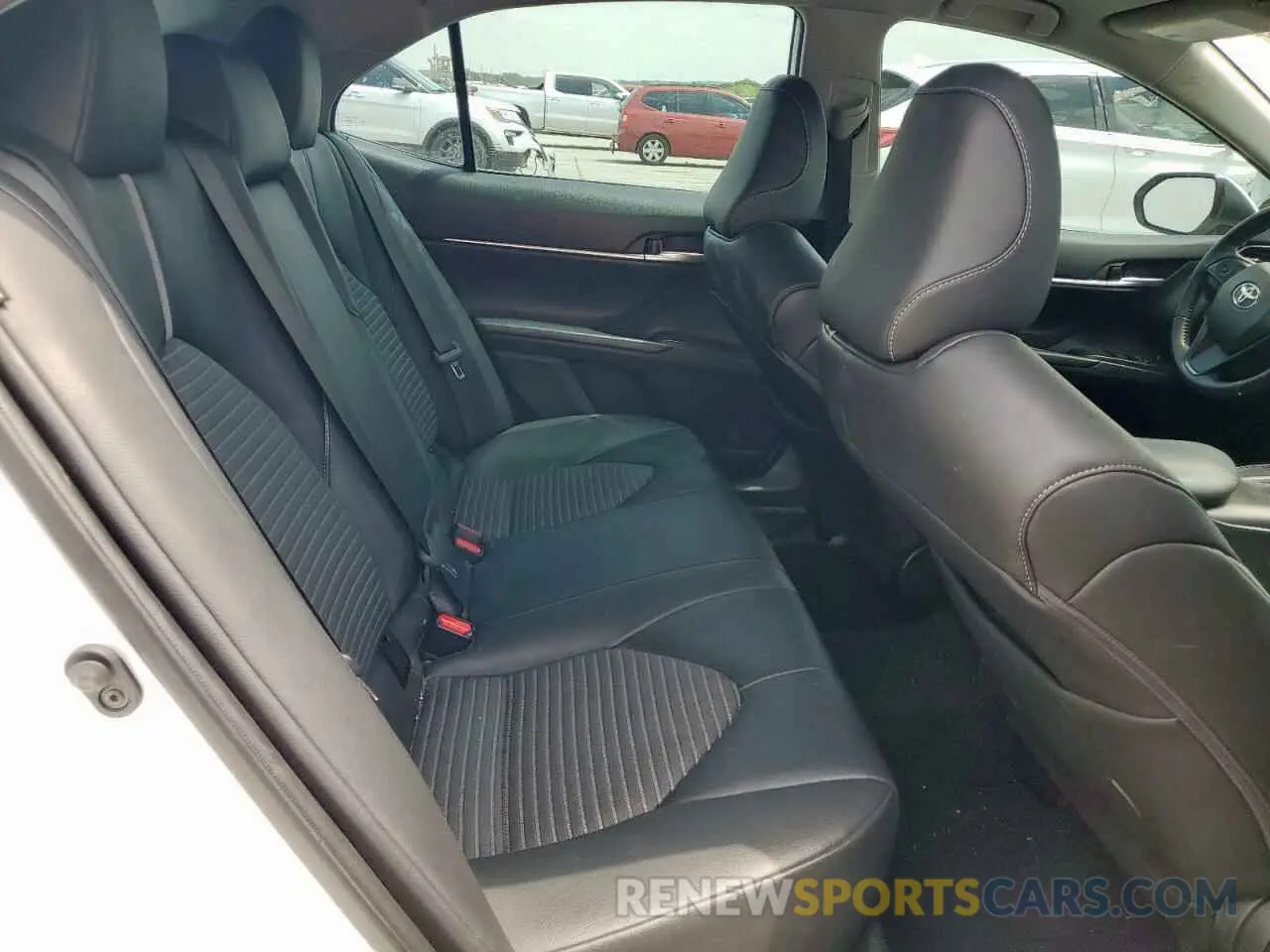 10 fotografías del automóvil dañado 4T1G11AK0PU818215 TOYOTA CAMRY 2023