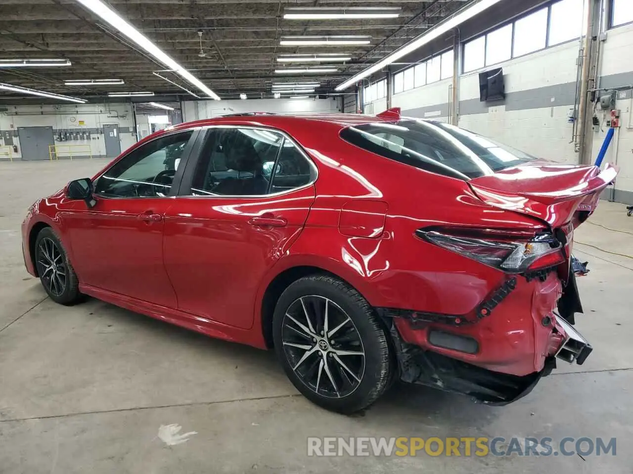 2 fotografías del automóvil dañado 4T1G11AK1PU078464 TOYOTA CAMRY 2023