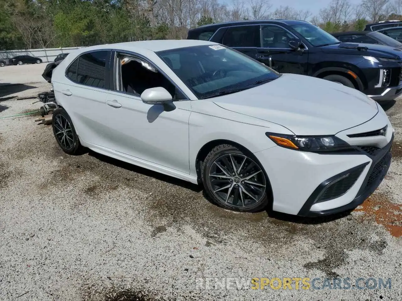 4 fotografías del automóvil dañado 4T1G11AK1PU094342 TOYOTA CAMRY 2023
