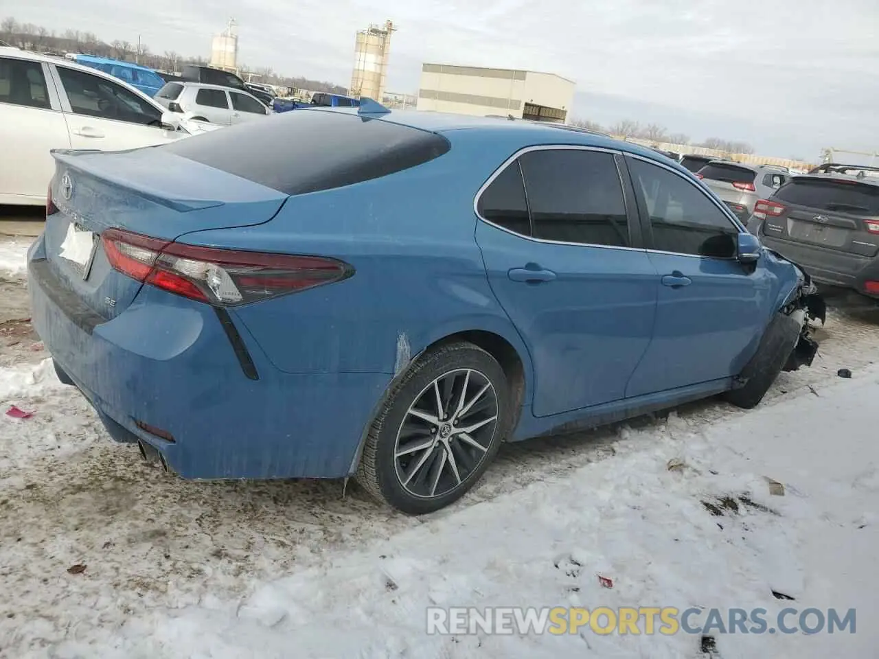 3 fotografías del automóvil dañado 4T1G11AK1PU115335 TOYOTA CAMRY 2023