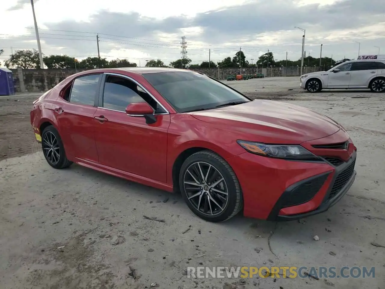 4 fotografías del automóvil dañado 4T1G11AK1PU131440 TOYOTA CAMRY 2023