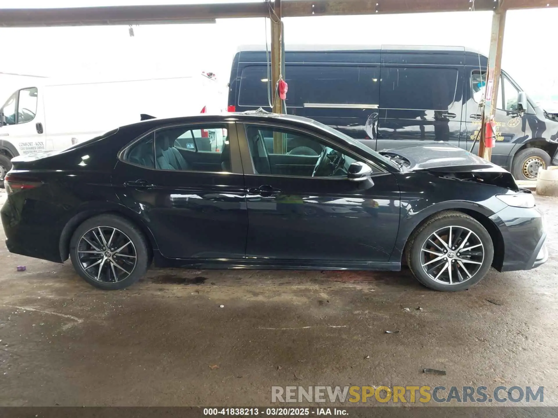 13 fotografías del automóvil dañado 4T1G11AK1PU147055 TOYOTA CAMRY 2023