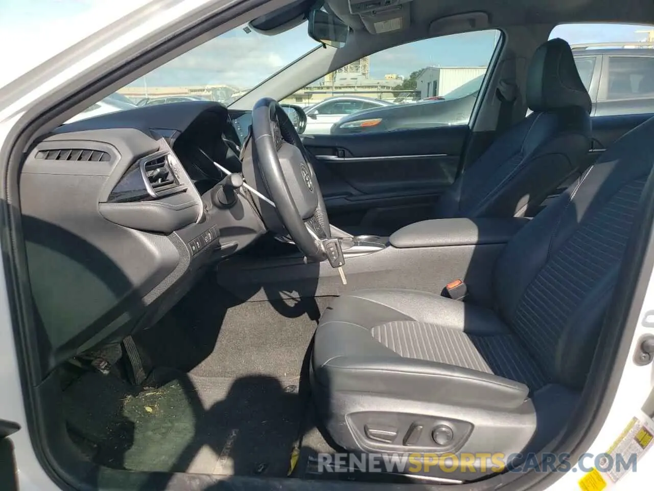 7 fotografías del automóvil dañado 4T1G11AK1PU731116 TOYOTA CAMRY 2023
