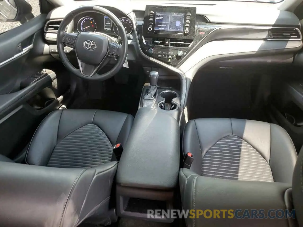 8 fotografías del automóvil dañado 4T1G11AK1PU760485 TOYOTA CAMRY 2023